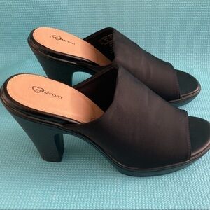 - I love comfort Black Sammie 4” heels . stretch band uppers